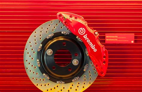Dettaglio dei freni carboceramici Brembo sulla Mégane RS Trophy-R