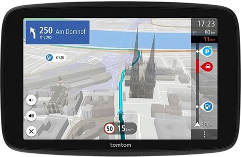 Schermo di un navigatore TomTom con visualizzazione 3D delle mappe