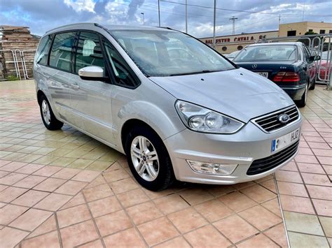 Bagagliaio Ford Galaxy aperto