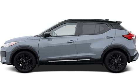 Vista frontale della Nissan Kicks che evidenzia il design dinamico del crossover
