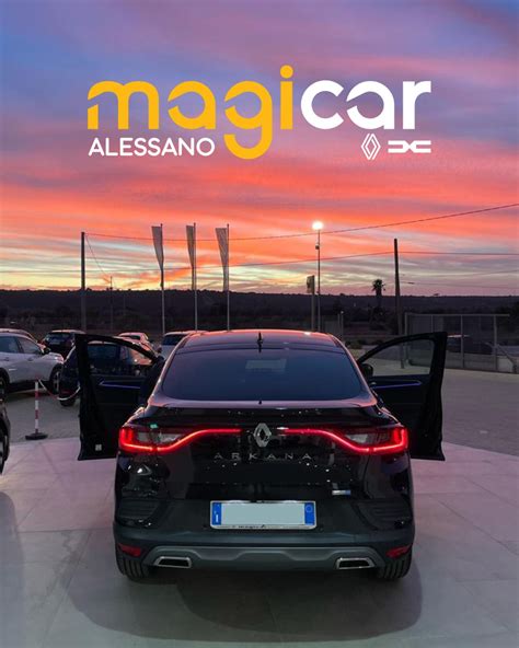 Clienti soddisfatti ritirano la loro nuova auto da Emmesse Automobili