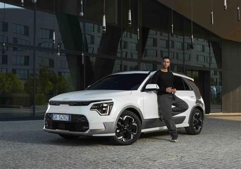 Mahmood e la Kia Niro