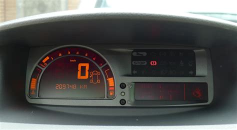 Dettaglio display LCD Renault Modus