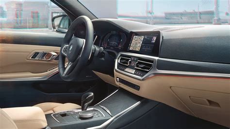 Dettaglio del cockpit digitale della BMW Serie 3 Touring