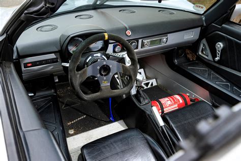 Interni minimalisti Opel Speedster