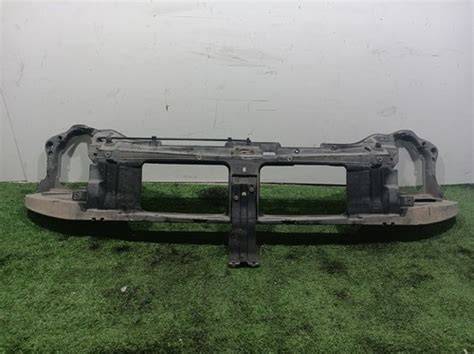 Dettaglio del frontale di un Renault Master II post-restyling