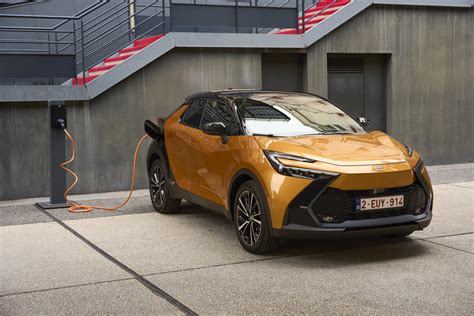 Toyota C-HR Plug-in Hybrid charging