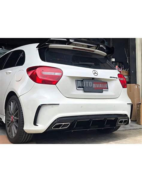 Mercedes Classe A con diffusore posteriore sportivo