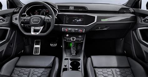 Audi Q3 Sportback interni sportivi