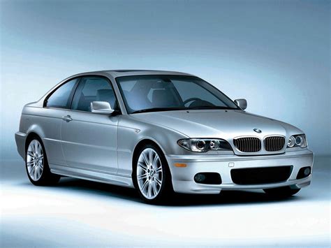 Vista frontale BMW Serie 3 E46 Coupé sportiva