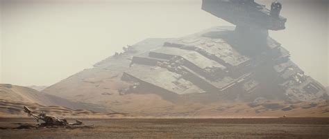 Star Destroyer schiantato sulla superficie di Jakku