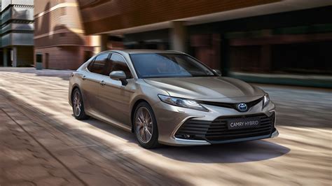 Toyota Camry berlina frontale