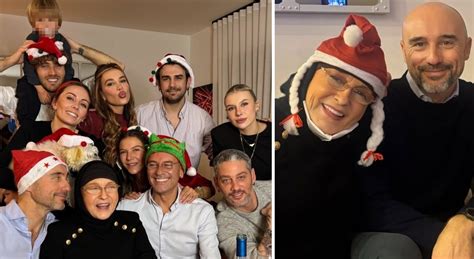 Famiglia riunita durante le feste di Natale