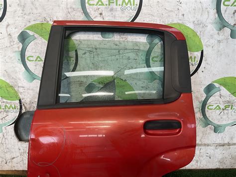 Portiera Fiat Panda aperta con nuovo tirante