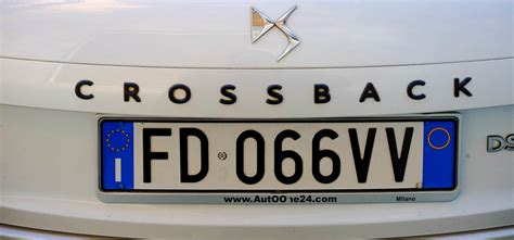 Targa automobilistica