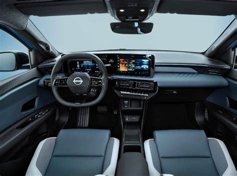 Nissan Micra elettrica interni display