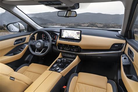 Interni Nissan Qashqai+2 con sette posti