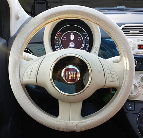 Coprivolante beige per Fiat 500 in ecopelle