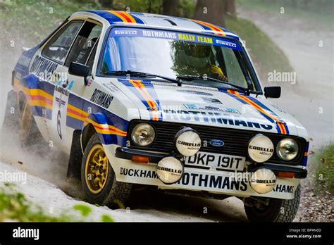 Ford Escort RS1800 in rally
