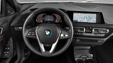 Interni BMW Serie 1 F40 con Live Cockpit Professional