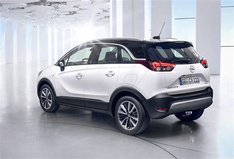 Dettaglio della calandra Opel Crossland X