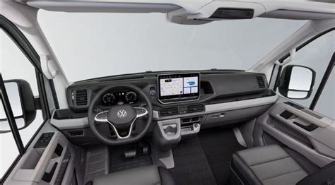 Interni moderni di un Volkswagen Crafter con Digital Cockpit Pro