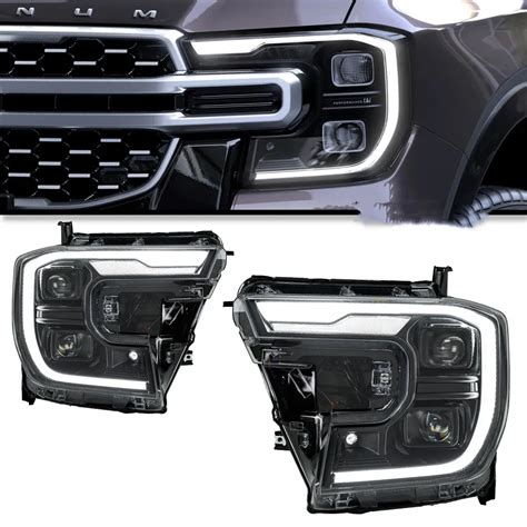 Ford Ranger frontale con fari a C