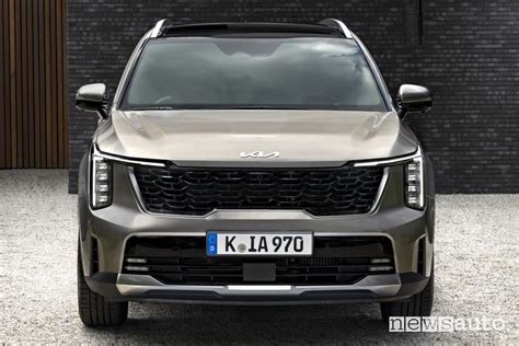 Kia Sorento frontale con design audace
