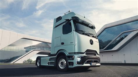 Autocarro Mercedes-Benz Trucks