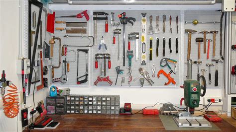 utensili per manutenzione auto fai da te