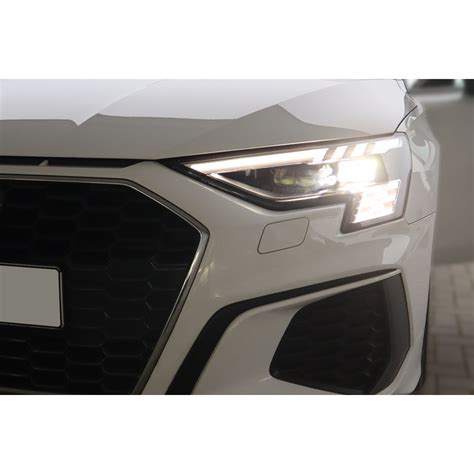 Dettaglio dei fari Matrix LED di Audi A3