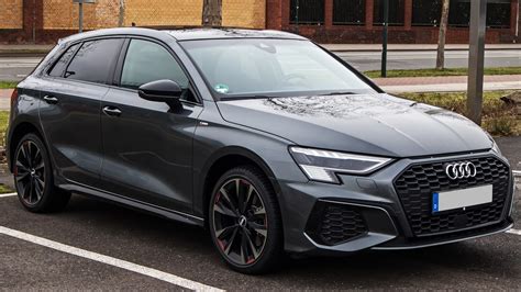 Audi A3 Sportback 8Y vista laterale