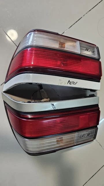 Tipi di fanali posteriori per Toyota Corolla