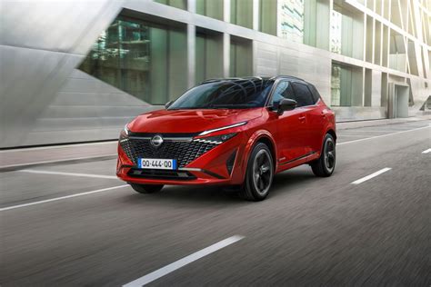Confronto tra le strategie di Toyota e Honda per l'elettrico