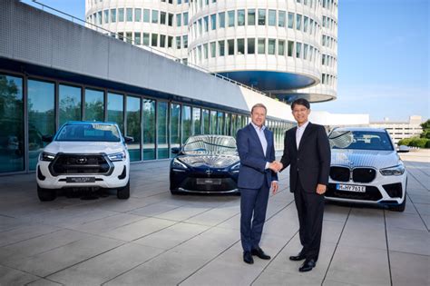 Incontro tra dirigenti Toyota e BMW