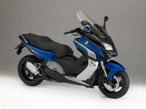 Interni e cruscotto del BMW C 600 Sport