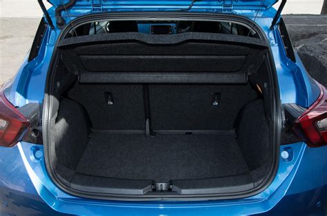 Nissan Micra bagagliaio