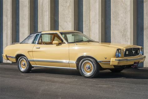 Ford Mustang II Ghia