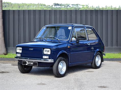 Fiat 126 Personal con cofano anteriore in evidenza
