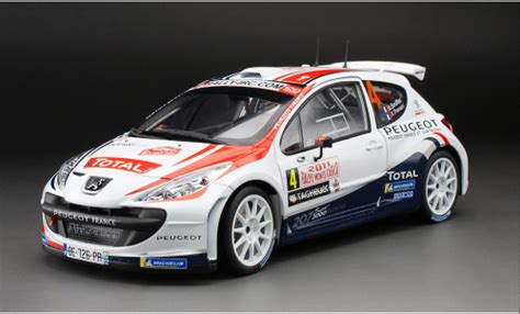 Peugeot 207 S2000 in azione nel rally