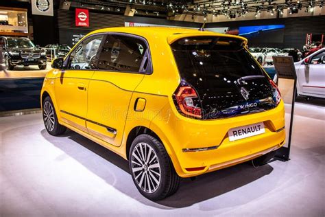 Renault Twingo con lunotto posteriore rotto