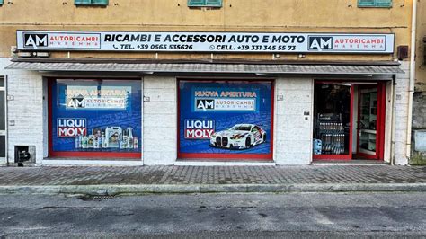 Servizio clienti e logistica per ricambi auto