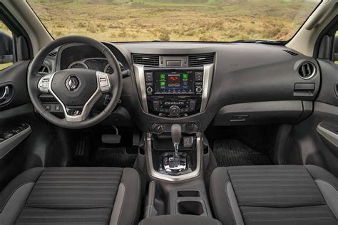 Renault Alaskan interni e plancia