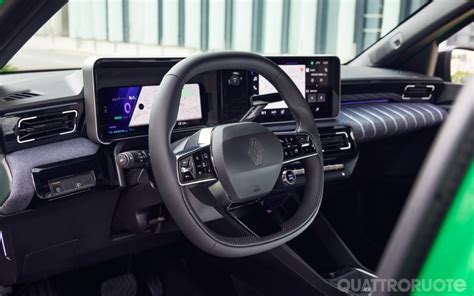 Tavola comparativa delle versioni della Renault 5 Elettrica