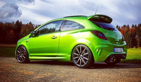 Opel Corsa OPC Nürburgring Edition in pista