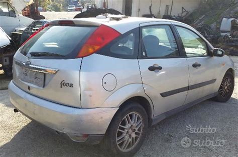 Vista frontale Ford Focus prima serie
