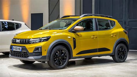 Dacia Sandero Stepway con protezioni laterali e cerchi