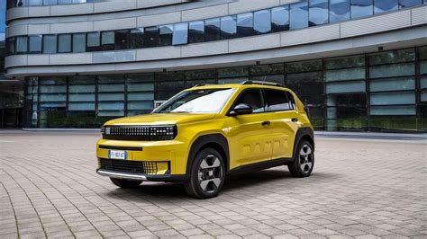 Modelli di auto ibride disponibili presso AUTOAMBROSIO SRL