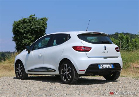 Renault Clio versione GPL con indicatore serbatoio