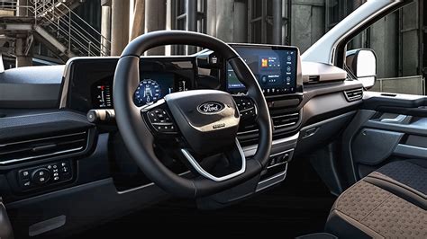 Interni Ford Transit Custom con touchscreen